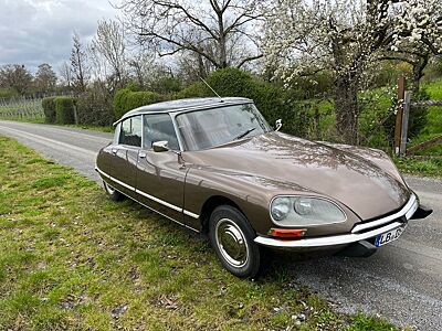 Citroën DS 21 Pallas (09/1972)  67.095 km