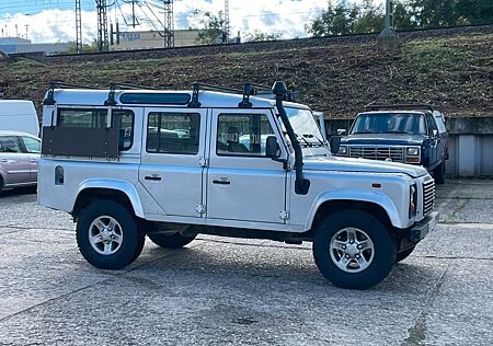 Land Rover Defender 110 Td5 Station Wagon S