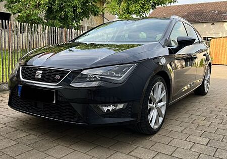 Seat Leon Kombi, FR, Allrad, Panorama Dach