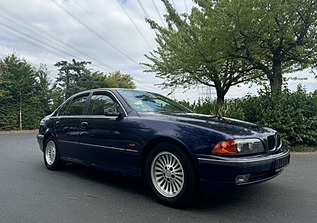 BMW 523i Lim. TÜV NEU/SCHIEBEDACH/GUTER ZUSTAND