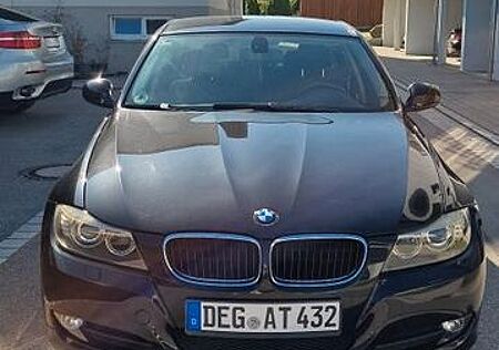 BMW 318i -