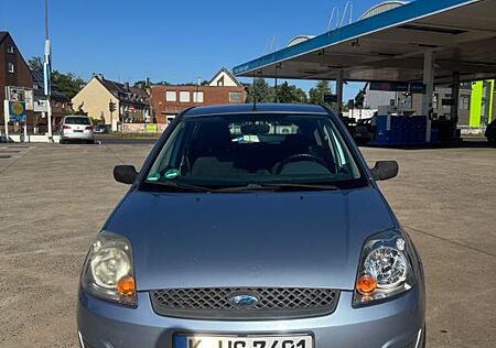 Ford Fiesta 1.3 51 kW Ambiente Ambiente