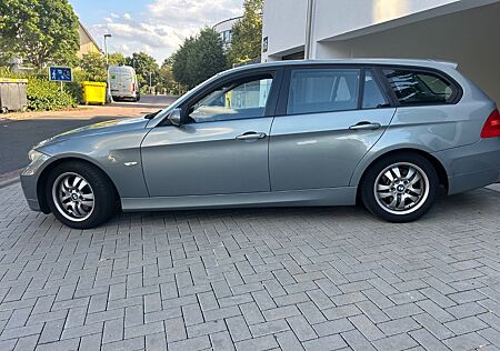 BMW 318i Touring TÜV08/26 Anhängerkupplung