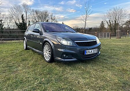 Opel Signum 1.9 CDTI OPC-line