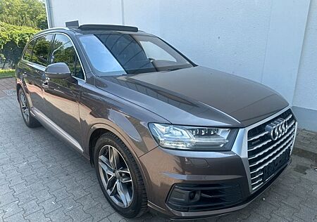 Audi Q7 3.0 TDI quattro/Pano/Leder/Head-Up/Night Vis.