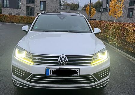 VW Touareg Volkswagen 3.0 V6 TDI SCR Tiptr. Exclusive Excl...