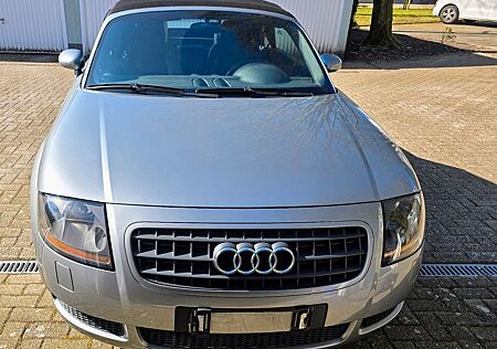 Audi TT Roadster 1.8T 120KW -