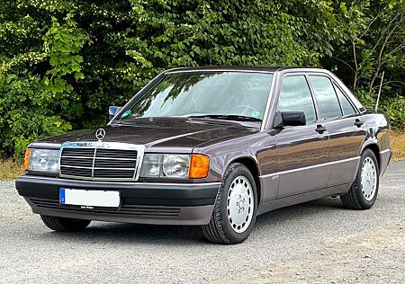 Mercedes-Benz 190 E 2.3 Sportline 4-Sitzer im Originalzustand