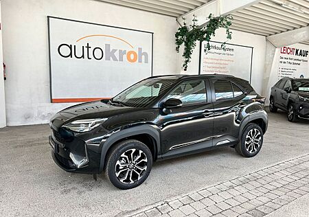 Toyota Yaris Cross 1,5-l- Team D Safty/Winter P.