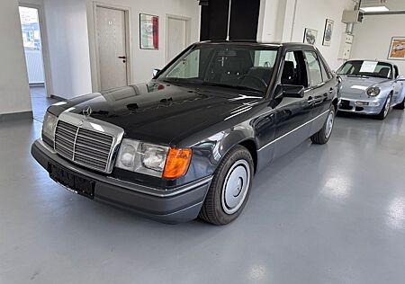 Mercedes-Benz E 300 W124 1Hd 100% Mercedes+Motorrevision+H Ken