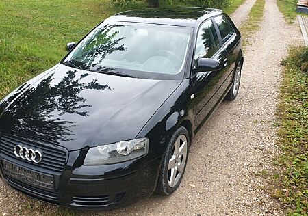 Audi A3 1.6 FSI Attraction