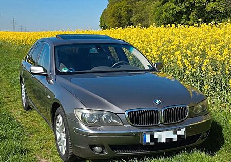 BMW 750i A -