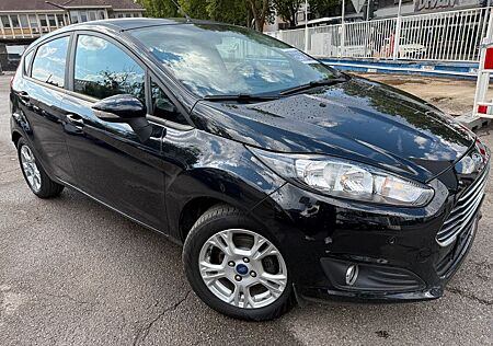 Ford Fiesta Sync Edition /2.Hand/TÜV NEU/PDC/AUX/SHZ/