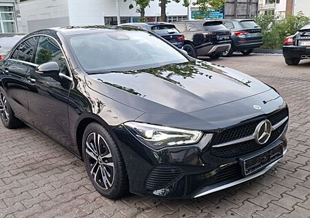 Mercedes-Benz CLA 200 Lim Ben Automatik 163PS Facelift MBUX