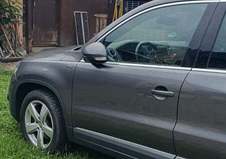 VW Tiguan Volkswagen 2.0 TDI SCR 4MOTION BMT Sport & Style...