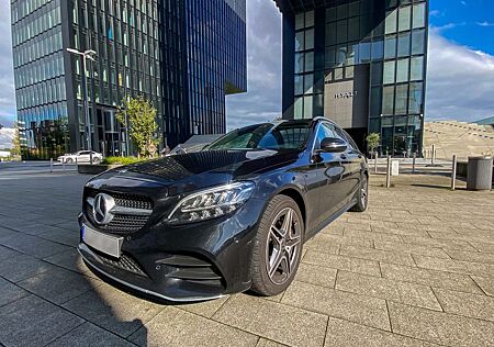 Mercedes-Benz C 200 4MATIC-SOUND-CARPLAY-AMBILIGHT-PANO-360°PA