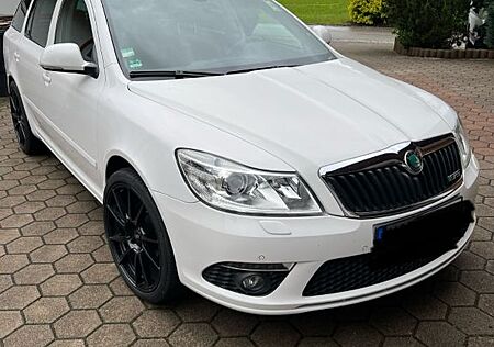 Skoda Octavia 2.0 TDI DSG RS Combi RS/ Anh. Kupplung
