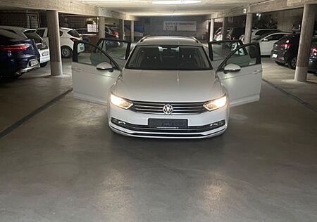 VW Passat Variant Volkswagen 2.0 TDI SCR Highline Variant ...