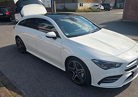 Mercedes-Benz CLA 35 AMG Shooting Brake Mercedes-AMG CLA 3...
