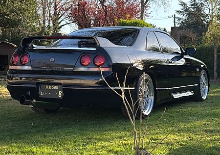 Nissan Skyline R33 GTST