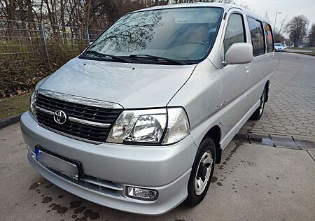 Toyota Hiace GL 4x4, 4WD, 2.5 D-4D, 8-Sitz., Klima