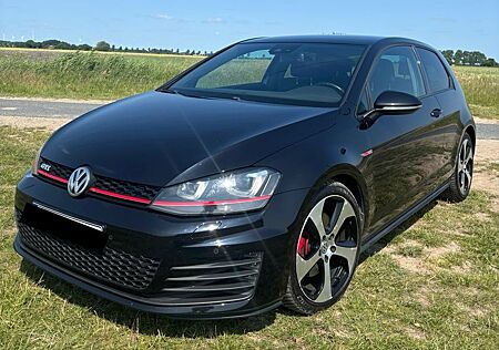 VW Golf Volkswagen VII 2.0 GTI DSG TOP AUSSTATTUNG