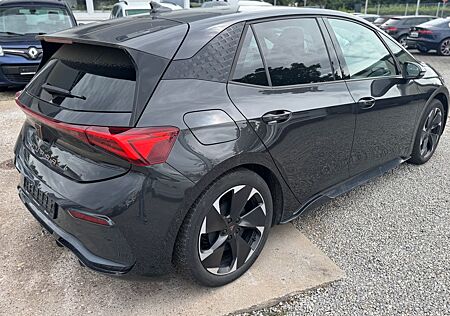 Cupra Born 204PS Head Up Display Wärmepumpe LED
