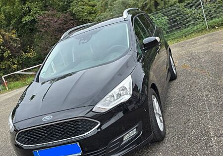 Ford Grand C-Max 1,0 EcoBoost 92kW Cool & Connect...