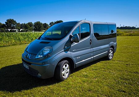 Renault Trafic Passenger dCi 115 (L1H1)