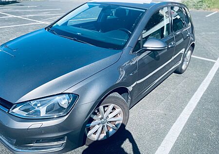 VW Golf Volkswagen 1.2 TSI 63kW BMT LOUNGE AHK Checkheft