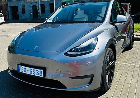 Tesla Model Y Long Range Dual Motor AWD