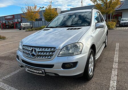 Mercedes-Benz ML 320 CDI 4MATIC, AHK, Bi-XENON, SCHECKHEFT