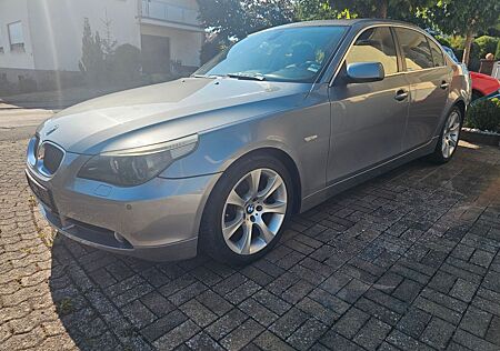 BMW 520i - Tüv und Inspektion Neu