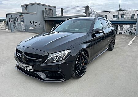 Mercedes-Benz C 63 AMG T KERAMIK/PANO/CARBON/BURMESTER/VOLL...