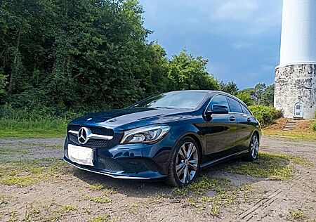 Mercedes-Benz CLA 220 Shooting Brake CLA 220 d Shooting Brake 7G-DCT