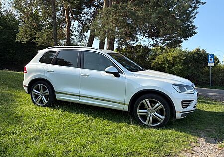 VW Touareg Volkswagen 3.0 V6 TDI - Exclusive BMT Terrain Tech