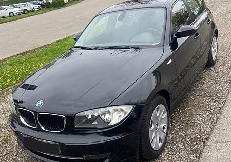 BMW 120 TÜV NEU / 8-FACH / RFW / TEMP /SHZ / Service