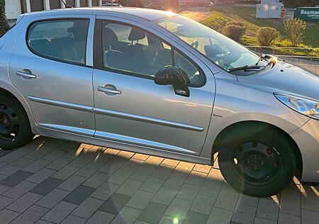 Peugeot 207 Premium 120 VTi Automatik
