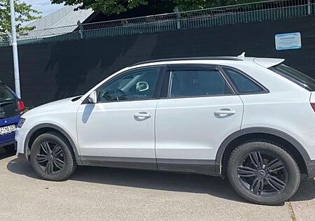 Audi Q3 177PS/QUATTRO/Pano/StandHZ/Voll/BiXenon