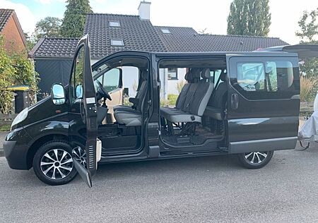 Opel Vivaro Scheckheft/AHK/Schiebetüren bds. ...