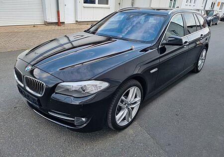 BMW 530d xDrive Touring SAG Pano RCam Voll