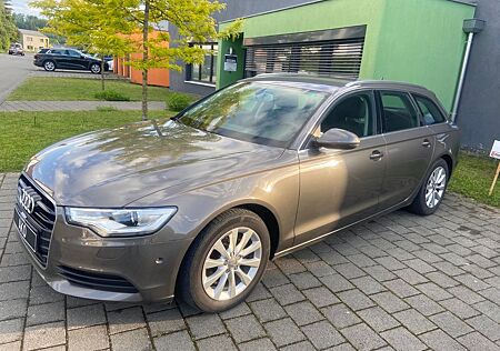 Audi A6 QUATTRO/LEDER/XENON/AHK/PDC/TEMP
