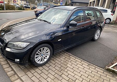 BMW 318i 3 Touring Automatik,Navi,SHZ,PDC,Panoroma