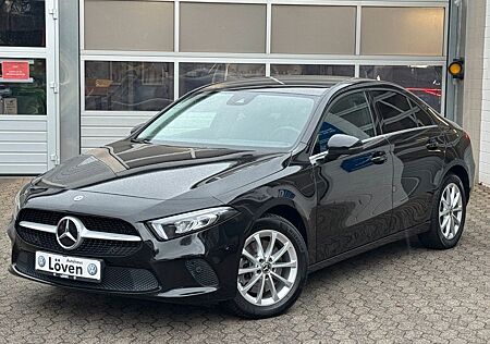 Mercedes-Benz A 250 A 250e DCT Limousine Style|Navi|Kamera|Allwetter