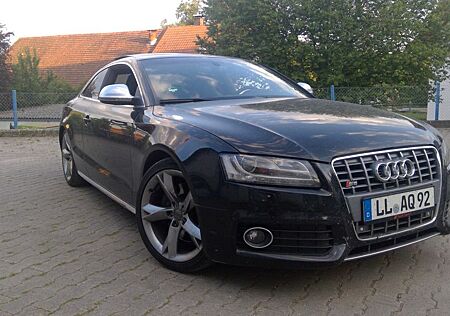 Audi S5 4.2 FSI quattro -