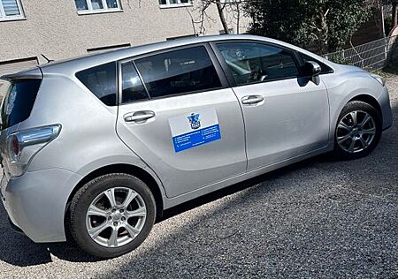 Toyota Verso 2.2l Diesel Automatik 7-Sitzer C...