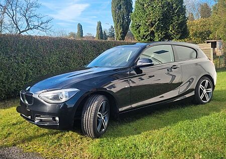 BMW 116i Sport Line Sport Line