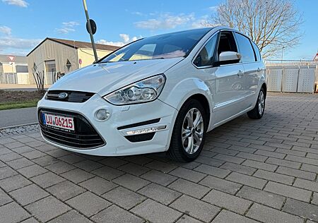 Ford S-Max Titanium