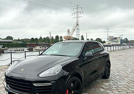 Porsche Cayenne GTS unfallfrei