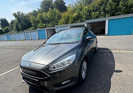 Ford Focus 1,0 EcoBoost 92kW 1TE HAND/NAVI/TÜV NEU